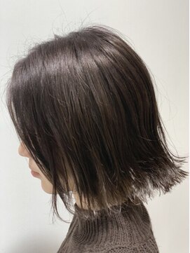 クローズ(cross-z) 外ハネボブショコラアッシュ前髪小顔カットモテ髪