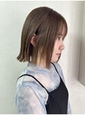 ショートカットベージュカラーショートボブ切りっぱなしボブ30代