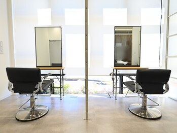 ノンダメージサロン 横浜店の写真/＜艶髪ブームを生み出したノンダメージサロン＞大人女性の髪のお悩みに合わせて施術します♪