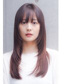 レイヤーカット×ぱっつん前髪
