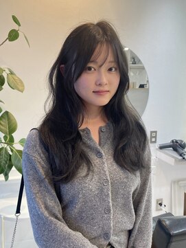 エンリッチヘア(enrich hair) 透けるグレージュ ウェーブヘア