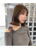 韓国ヘア顔周りレイヤーミルクティーベージュグレージュカラー