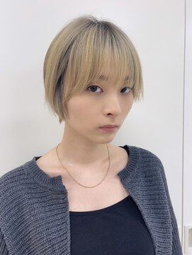 ヴィサージュクオン(VISAGE Quon) yellowハイライトショート