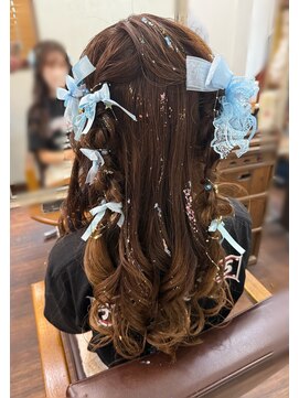 ワンイレブン 新橋銀座口(ONE_ELEVEN) ハーツツイン編み込みアレンジ