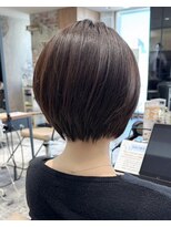 アフロート ルヴア(AFLOAT RUVUA)&nbsp;【岩田莉奈】一人一人のオーダーメイドカットで骨格矯正　 新宿