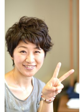 スポットアジト(SPOT AJITO) ウェービーショートとピース