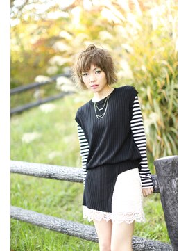 オーバーキャプテンネイキッド(OVER CAPTAIN NAKED) 【OVERcaptain】甘さとハネが可愛いショート＊透け感アッシュ