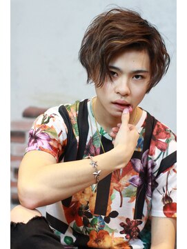 アドール(ADOR) 前下がりマッシュ