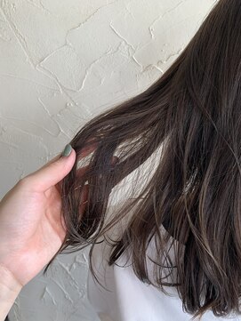 エミュー(emue) 20代30代　大人くすみカラー『ラベンダーアッシュ』　木ノ下