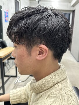 フイ 代々木(Hui) メンズ/アップバング/ツーブロックマッシュ/束感ショート