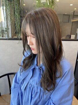 アチーブリス(achieve Liss) ツヤ髪ロングヘア 愛されグレージュカラー