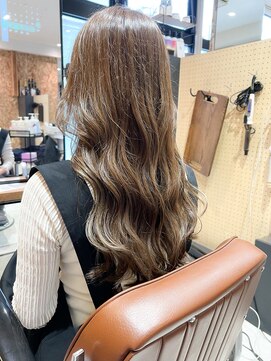 レンカ バイ レオネ(renca by LEONE) 白髪ぼかしハイライト・オリーブグレージュ・ロング