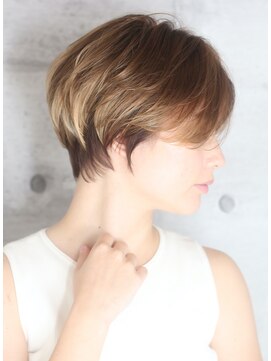 インセプション 銀座(INCEPTION) 40代50代小顔黒髪ネビージュボブルフワンレン前髪ありショート