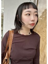 イン(in.)&nbsp;オン眉/ウルフヘア/顔まわりレイヤー