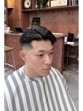 ラフカッターズ 八王子店 サイドパート【八王子/理容室/床屋/顔剃り/シェービング】