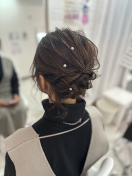 ホワイト(White) 王道アップスタイル♪