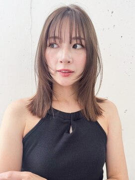ビーチ(BEACH) ◎ ミディアムレイヤーカット 似合わせカット 大人ガーリー 小顔