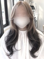 アウラ(AURA)&nbsp;ベージュとブラックのデザインカラー×レイヤー