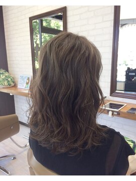 ストップレディー(stop lady) 外国人風ブルーサファイアカラー