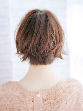 ヘアメイク ナル(hair make nalu) 外ハネカールショート