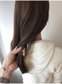 ダークトーンでも柔らかい質感を◎