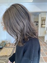 プリヤ(priya)&nbsp;くびれ×クールブラウン