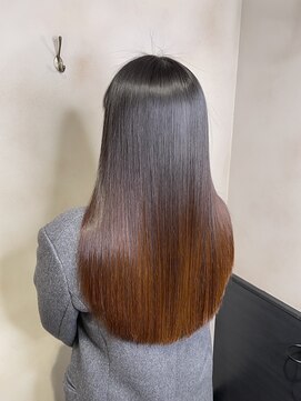 エヴリンアンドペイジ(Evelyn&paige) 誰もが振り返るもちつや髪質改善