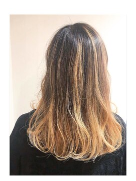 モラ 神楽坂(Mora) バレイヤージュ