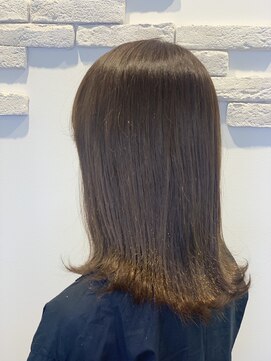 ゼル 郡山(ZELE) ミディアム外ハネ【郡山/髪質改善/インナーカラー/ブリーチ】