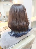 ちょっぴり個性派裾カラー**