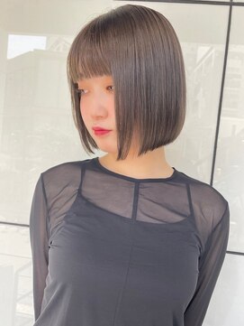 ヘアーアンドメイク ビス(HAIR&MAKE bis) パツっとボブ【西尾瑠華】