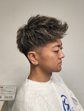 ニアウ 伊勢崎連取店(Niau) 刈り上げショートメッシュハイライトジェットモヒカン