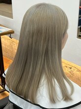 リカロヘアー(Ricaro hair) ロングヘア×ミルクティーカラー大人可愛い/ブリーチ/宇品美容院