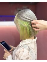 ダズリングディア(Dazzling Deer)&nbsp;グレー/イエロー/インナーカラー/ミディアム/ふんわりミディアム