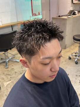 ザデイ カットアンドカルチャーショップ(THE DAY CUT&CULTURE SHOP) スパイキーショート