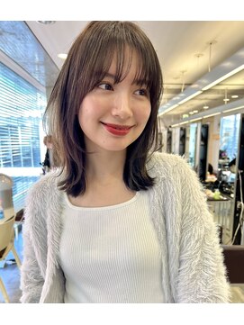 イル 天神西通り店(ill) 20代30代ボブ/ミディアムレイヤー／グレージュ/透明感/天神/大名