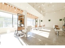 ナンバー エミライ 溝の口(N° emirai)の雰囲気(ヘッドスパ/髪質改善/酸性ストレート/縮毛矯正/白髪染め/溝の口)