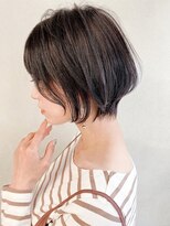 アプリール 北見(Aprire)&nbsp;レイヤーエアリーショートボブ小顔外ハネスタイルグレージュ