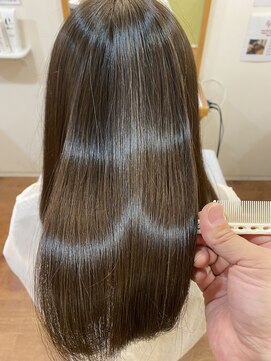 フリージア(freesia) 大人可愛い/アースカラー/30代40代50代/百合ヶ丘フリージア