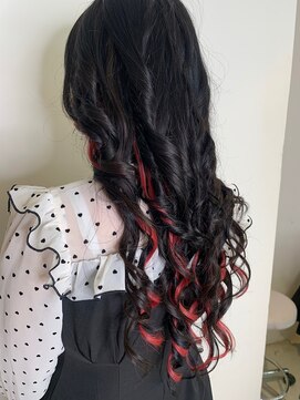 カラーワールド カンナヘアーメゾン(color world canna hair maison) 簡単セットで実現可能可愛いインナーカラーシールエクステ