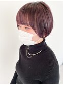 顔まわりにこだわったショートヘア