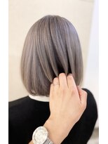 ラビス 浦和(Lovis) 魅力倍増カール/セミディ/シアーカラー/ダークアッシュ/姫カット