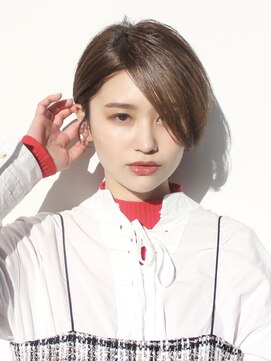 ロビー 表参道(ROBBY) 前髪長めショート／アッシュ／表参道／30代40代50代