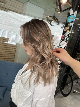 ラフ(LAFF) #黒髪#ボブルフ#ネビージュ#小顔#ワンレン