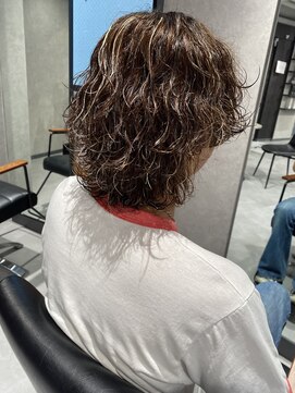 ネクストネオ 静岡(NEXT NEO) NEXT静岡NEO【櫻田】ミディアムウルフ波巻きハイライト