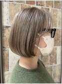 20代30代40代前髪ありボブスタイルグレージュ