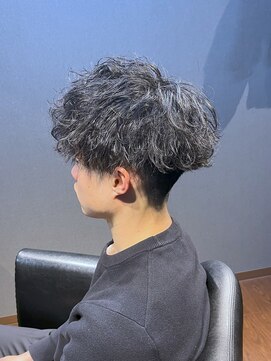 ビーダンディー(Bee dandy) ツーブロックマッシュショート ツイストスパイラル