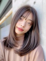 レヴ 草加店(LEV.)&nbsp;美髪 ホワイトブロンド 外ハネボブ ワイドバング