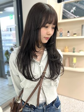 イロウ 天神大名店(IROW) グレージュ 透明感カラー レイヤーカット 顔周りレイヤー 艶髪