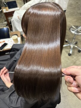 サロンドミルク 原宿(salon de MiLK) 【原宿/表参道/明治神宮前】縮毛矯正で梅雨対策しよう